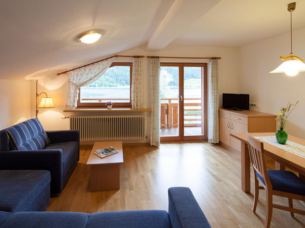 Draxl-Hof Ferienwohnungen Weissensee Szoba fotó
